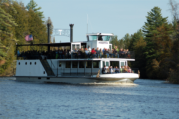 Toonerville Trolley - Train and Boat Tours